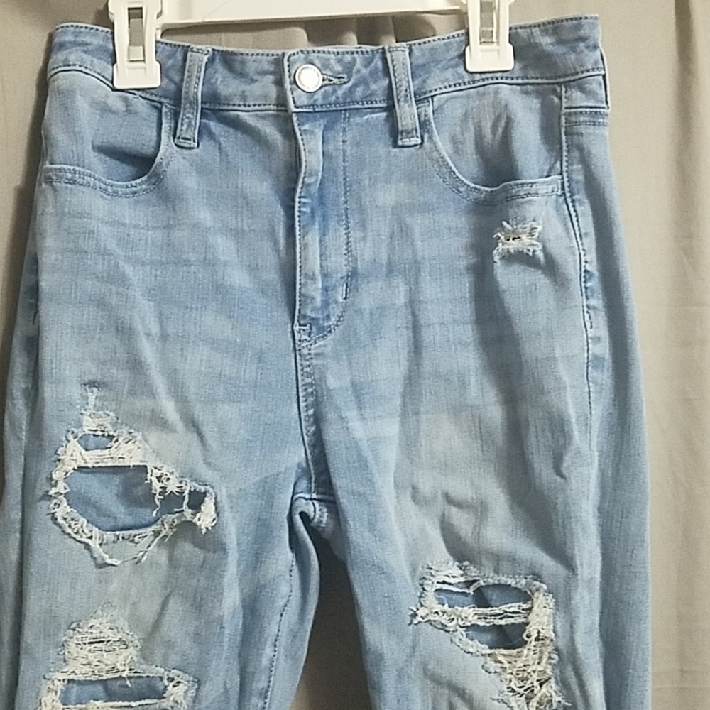 Light wash ae jeans